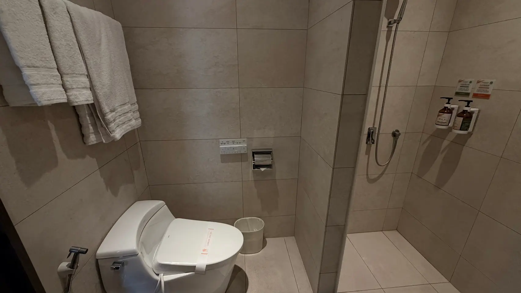 豪華商務房(露天停車位)